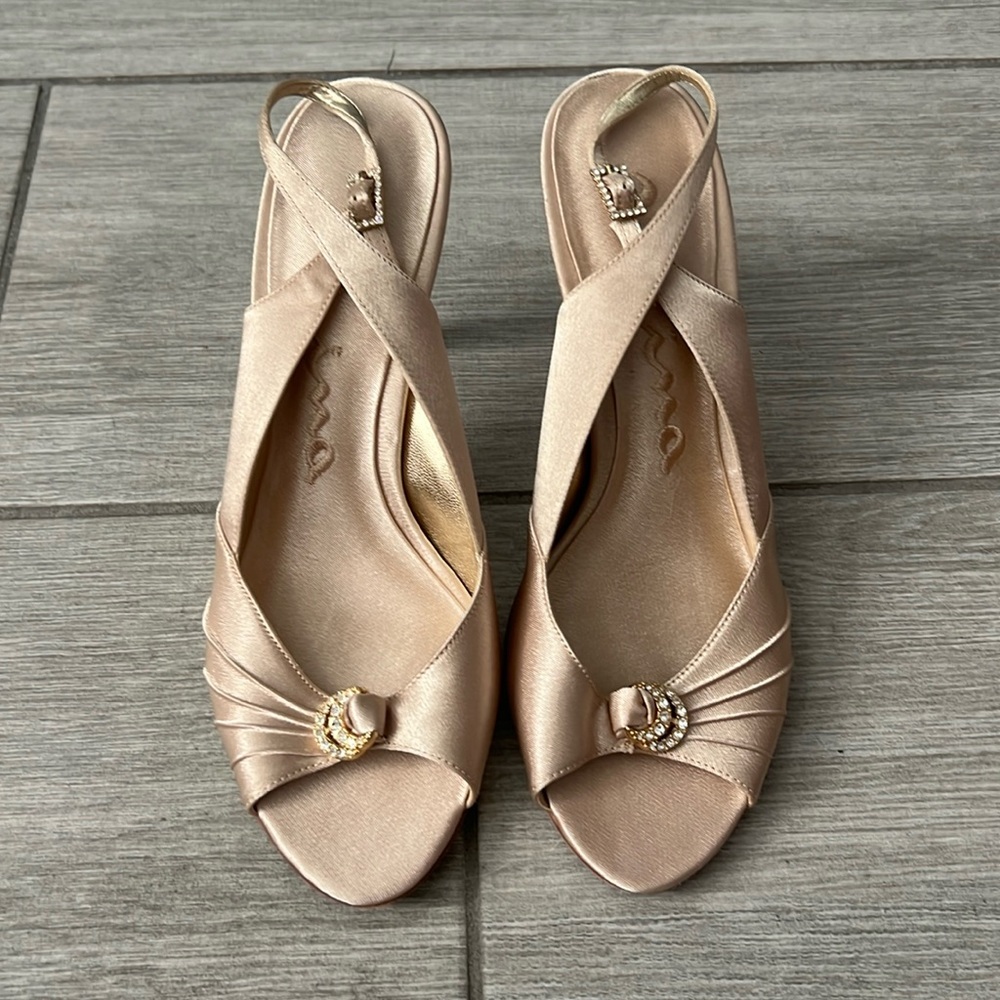 Nina Gold Satin Metallic Formal Dress Heel 7.5 NWOT